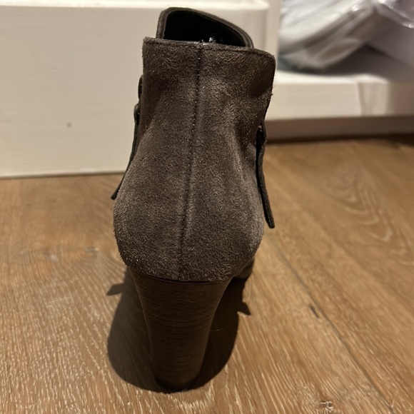 Paul Green - Women's Malibu Zip High Heel Ankle Booties - Picture 5 of 10